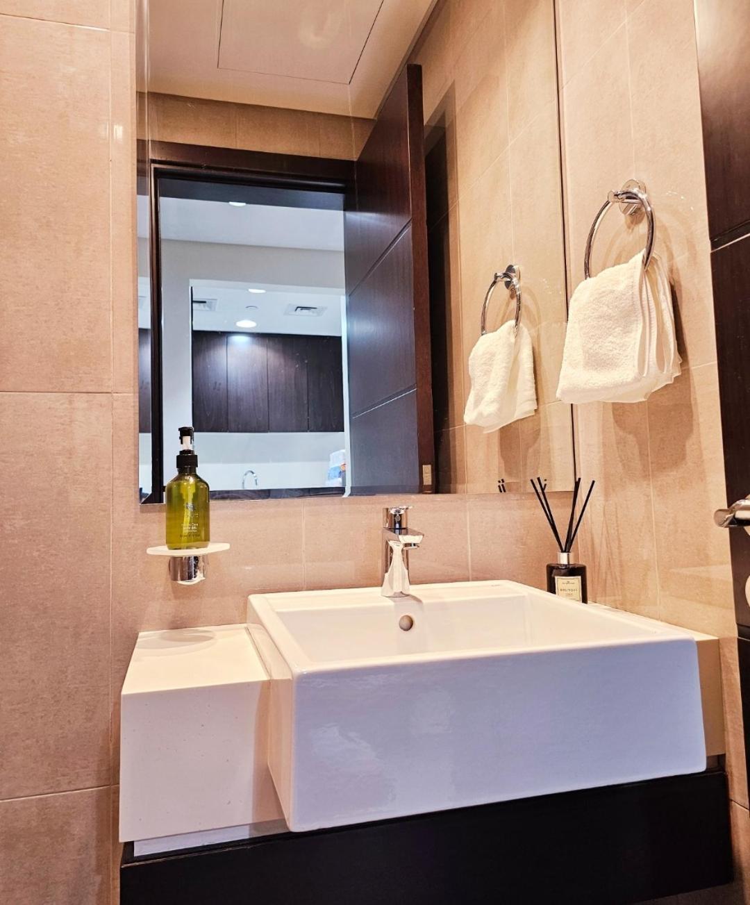 Apartment Shaqa At Merano Tower Dubai